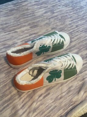 White Green Orange Clover Casual Lace-Up Sneakers